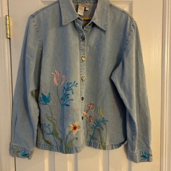 Coldwater Creek Lightweight Light Wash Embroidered Denim Shirt Jacket Size L - Picture 1 of 12